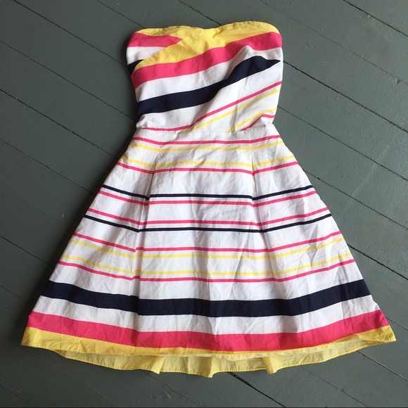 Lilly Pulitzer Dresses & Skirts - Lilly Pulitzer strapless dress